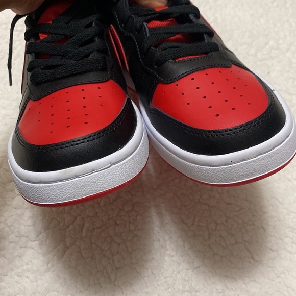 Nike boys Red and Black shoes - Picture 7 of 8